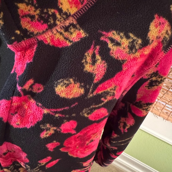 Floral Women's Fleece Jacket - Black and Pink Roses - Picture 3 of 4